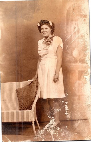 Rppc une femme robe - en,